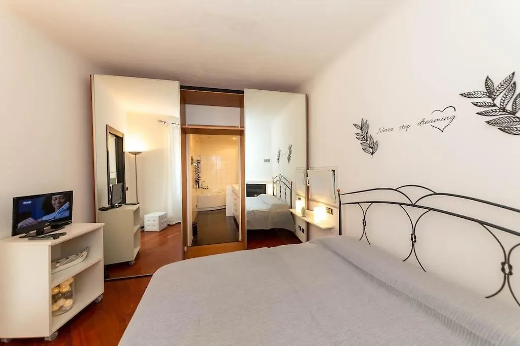 Apartment Il Nido Appartamento Nel Cuore Del Centro Storico Luino